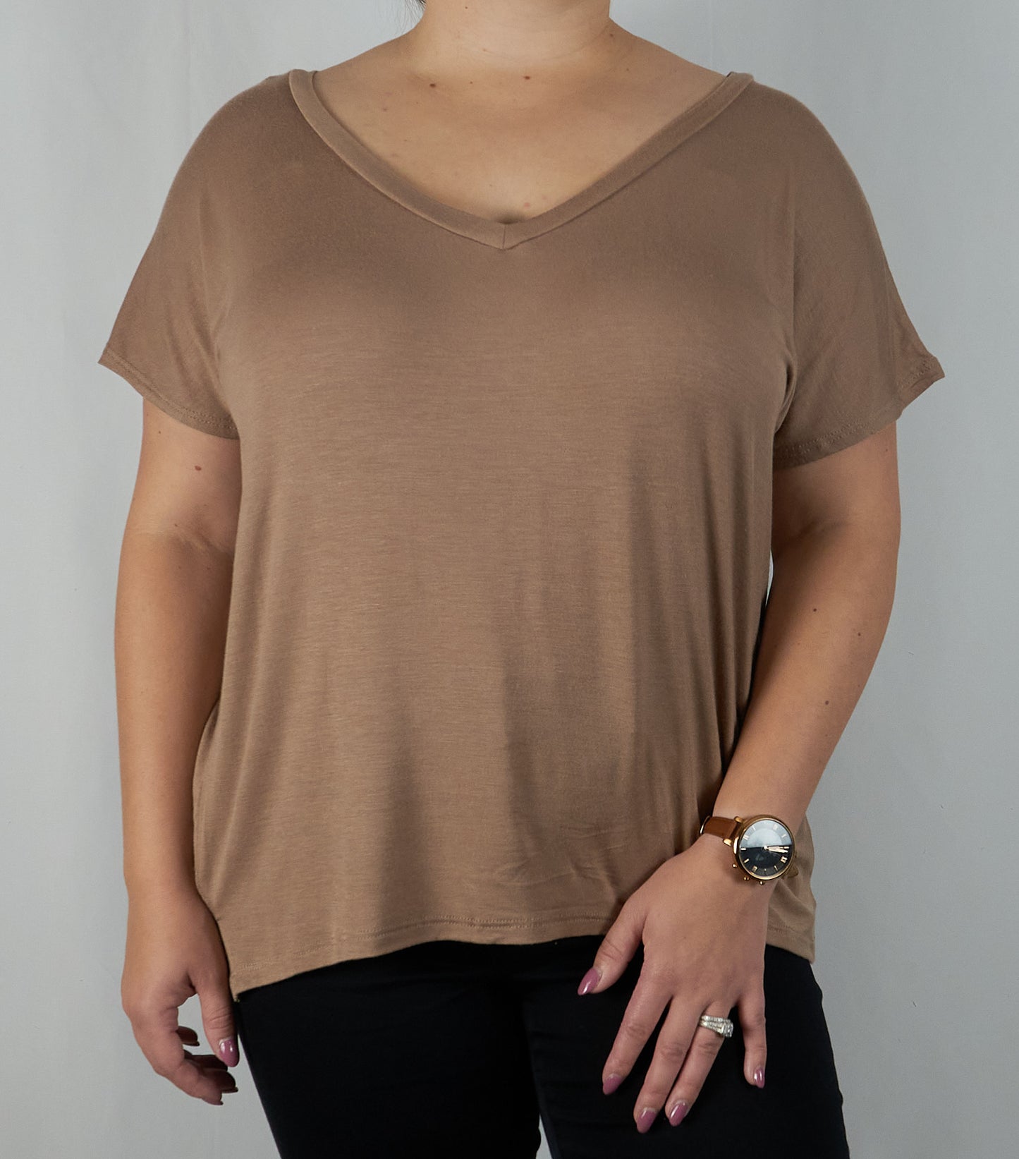 Basic V-Neck Tee