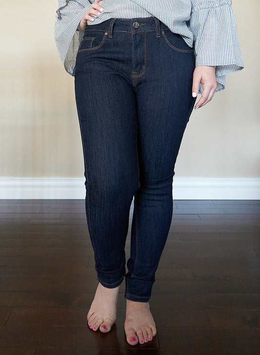 Low-Mid Rise Solid Skinny Jeans